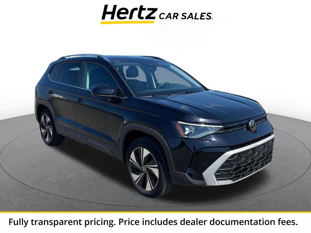 2025 Volkswagen Taos SE — photo 1 of 13