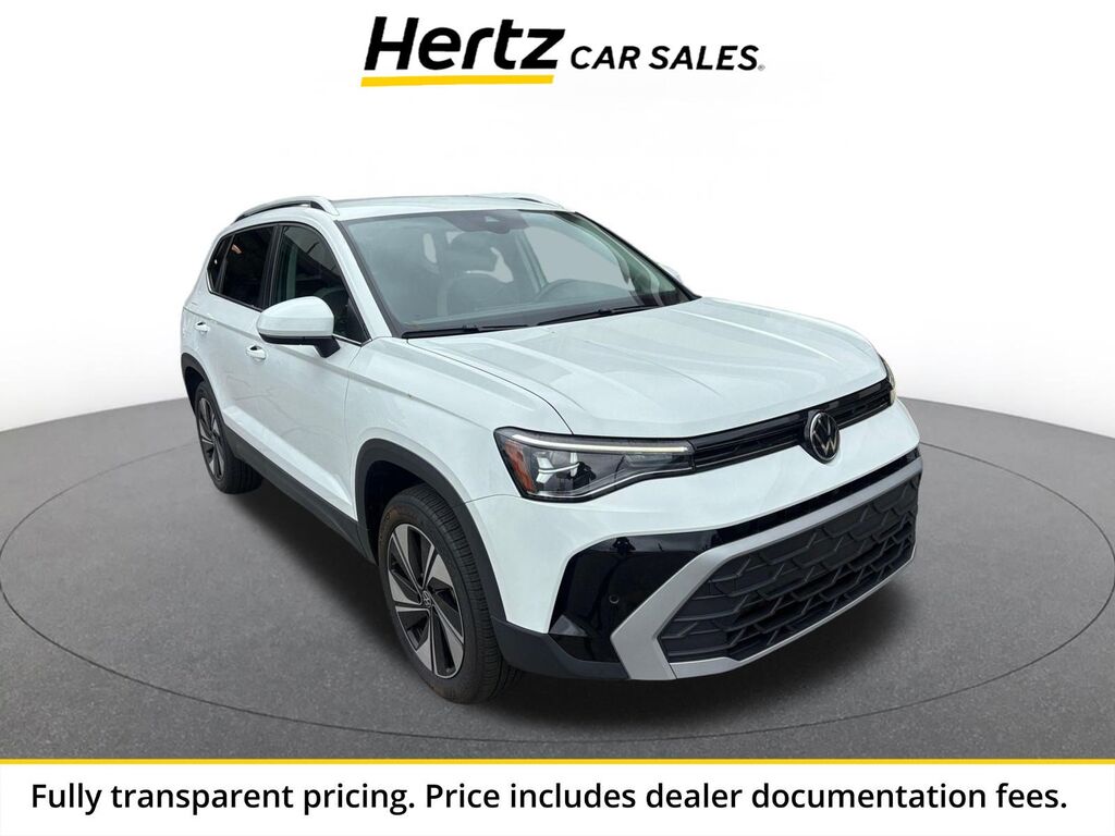 2025 Volkswagen Taos SE — photo 1 of 13