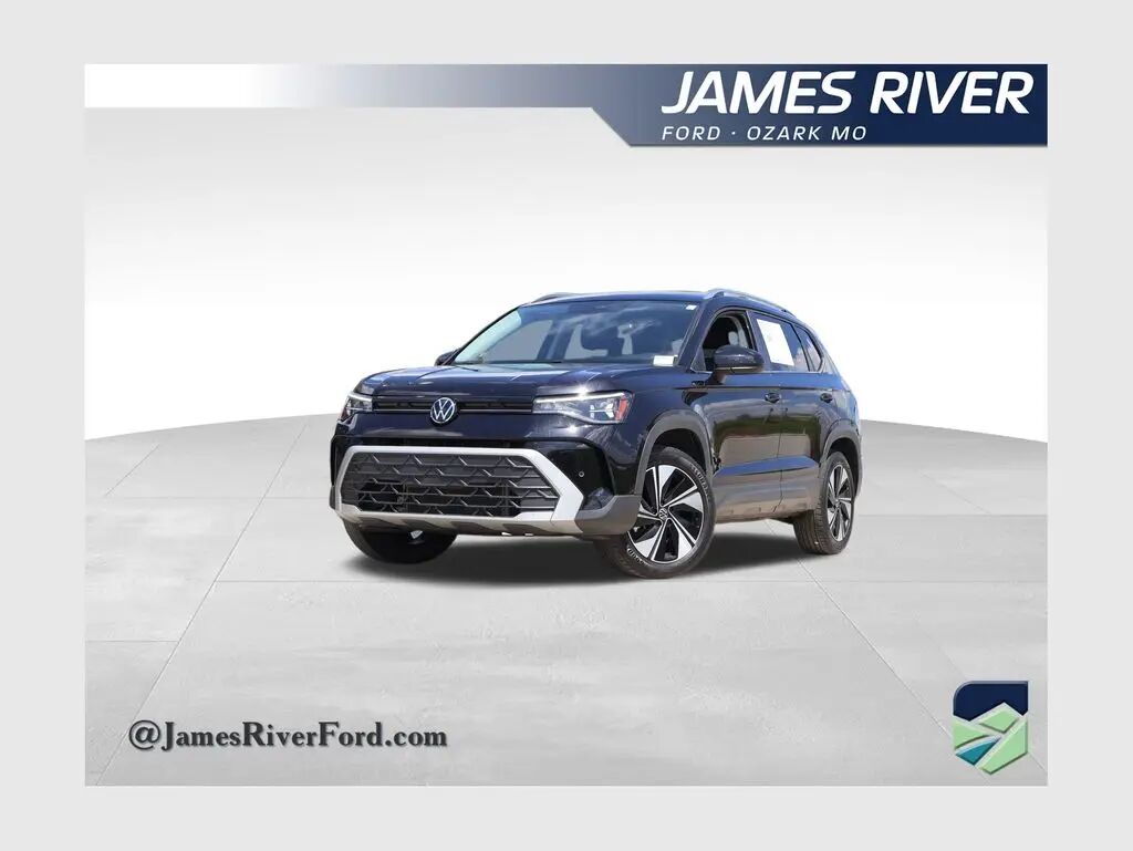 2025 Volkswagen Taos SE 4Motion — photo 1 of 52