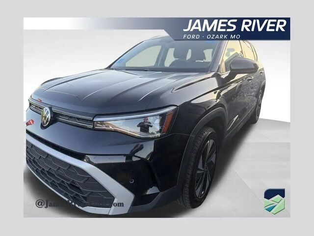 2025 Volkswagen Taos SE 4Motion