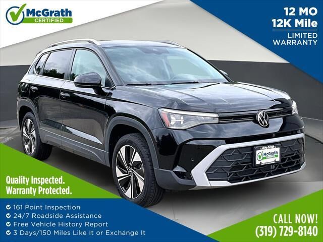 2025 Volkswagen Taos SE 4Motion — photo 1 of 14