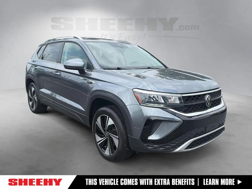 2024 Volkswagen Taos SE 4Motion — photo 1 of 20
