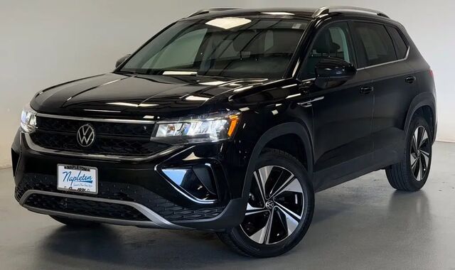 2023 Volkswagen Taos SE 4Motion
