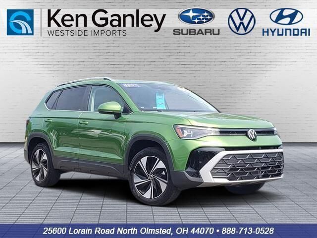 2025 Volkswagen Taos SE 4Motion