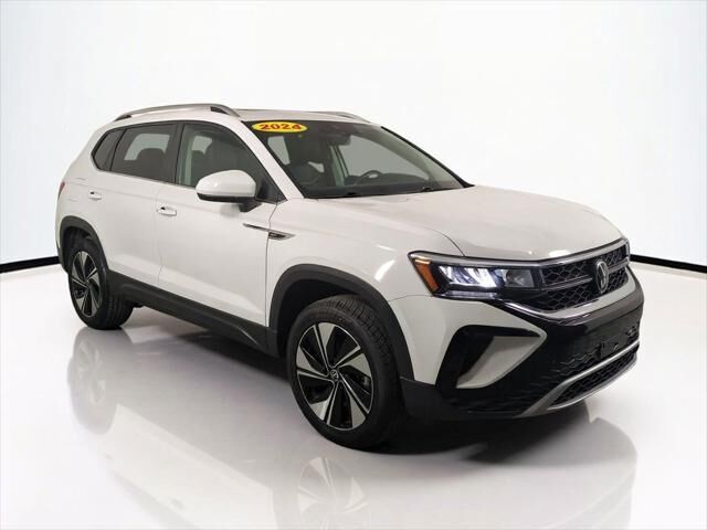 2024 Volkswagen Taos SE 4Motion
