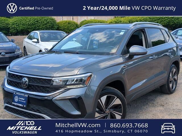 2024 Volkswagen Taos SE 4Motion — photo 1 of 13