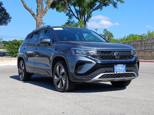 2024 Volkswagen Taos SE 4Motion