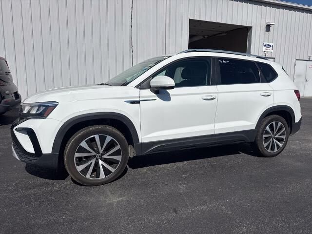 2022 Volkswagen Taos SE 4Motion