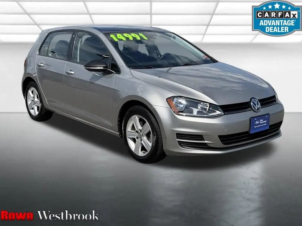 2017 Volkswagen Golf TSI S — photo 1 of 12
