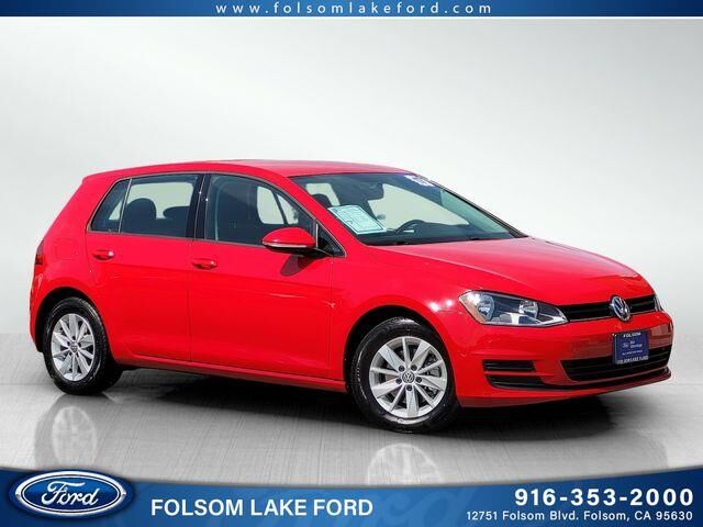 2017 Volkswagen Golf TSI S