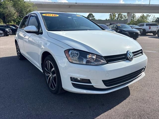 2016 Volkswagen Golf TSI S