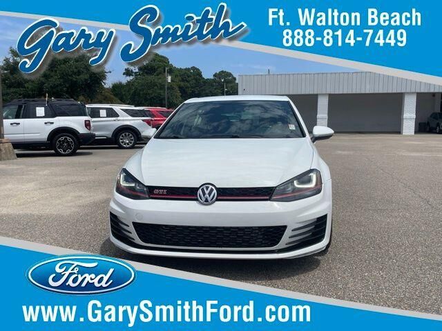2017 Volkswagen Golf GTI Sport