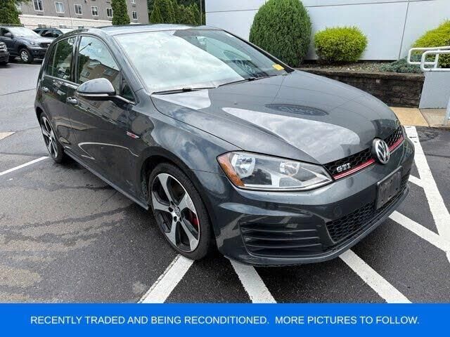 2017 Volkswagen Golf GTI S — photo 1 of 3