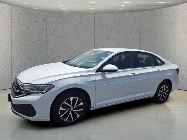2024 Volkswagen Jetta S — photo 1 of 16