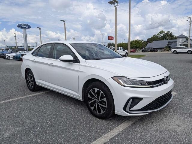 2025 Volkswagen Jetta S — photo 1 of 39