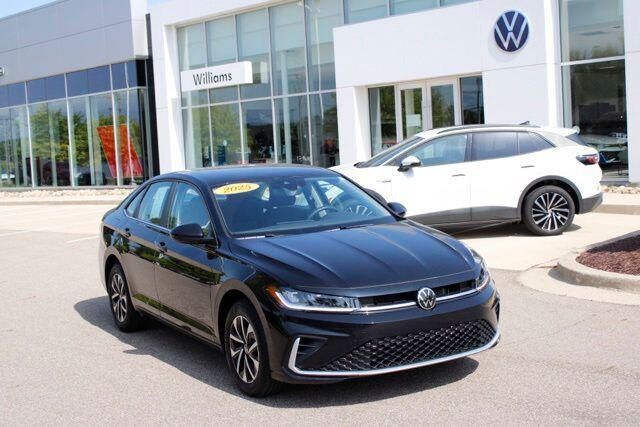 2025 Volkswagen Jetta S — photo 1 of 13