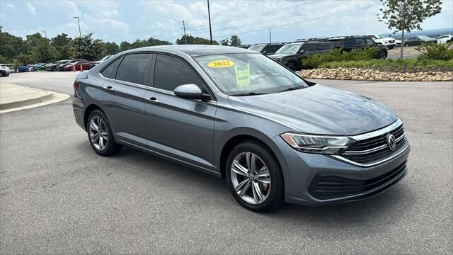 2022 Volkswagen Jetta SE — photo 1 of 8