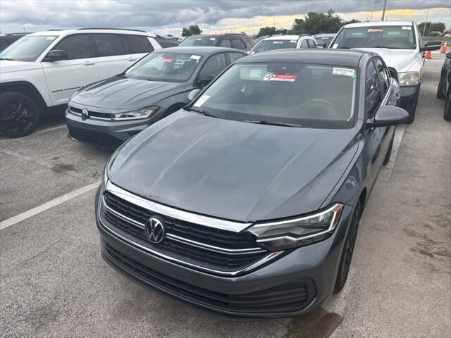 2023 Volkswagen Jetta SE — photo 1 of 5