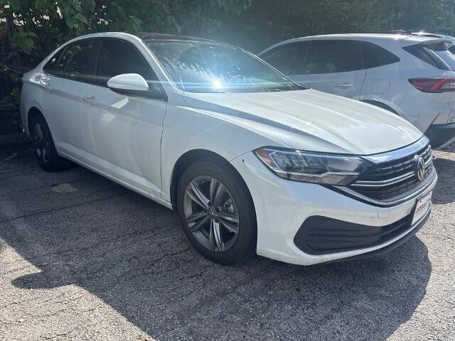 2024 Volkswagen Jetta SE — photo 1 of 13