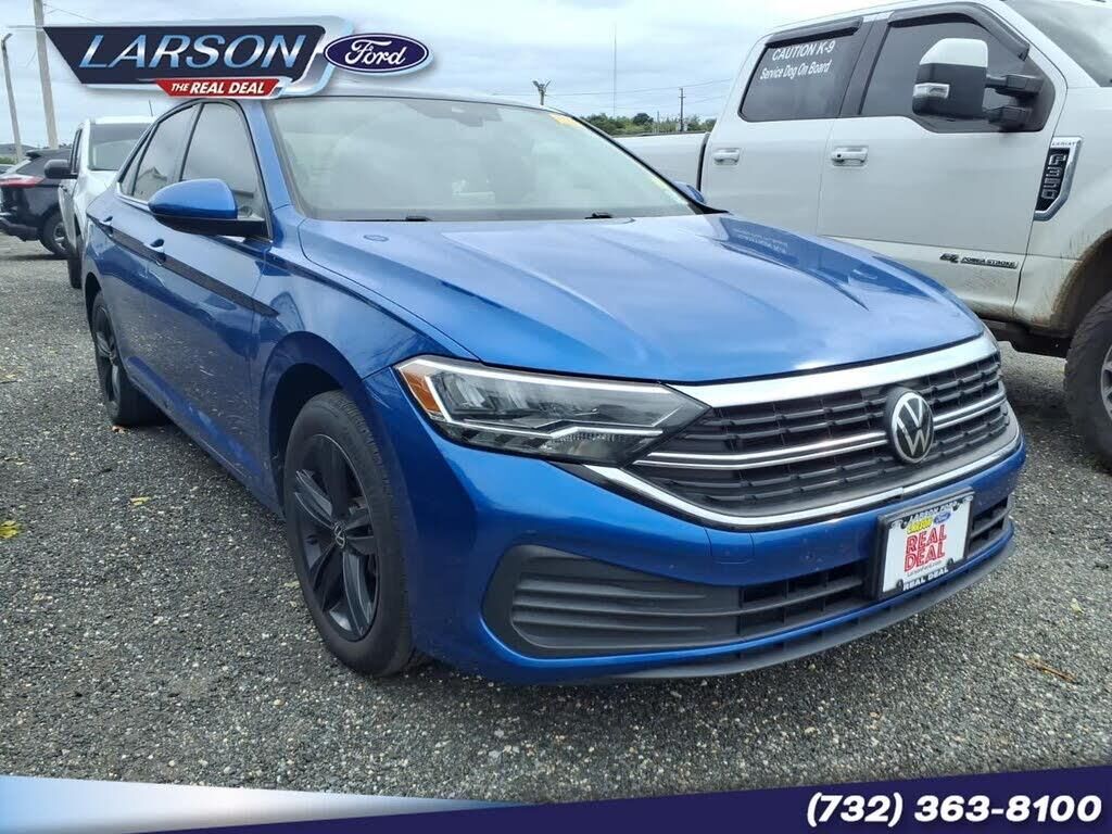 2022 Volkswagen Jetta SE — photo 1 of 1