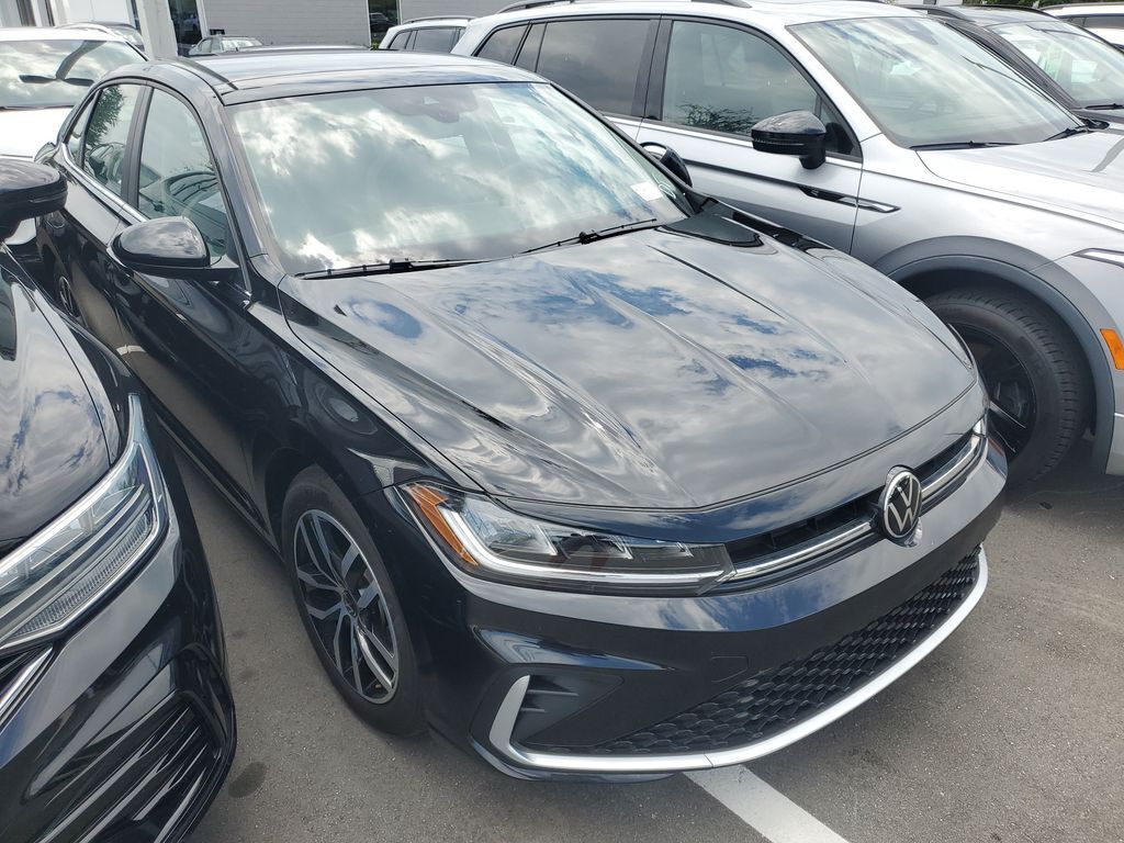 2025 Volkswagen Jetta 1.5T SE — photo 1 of 13