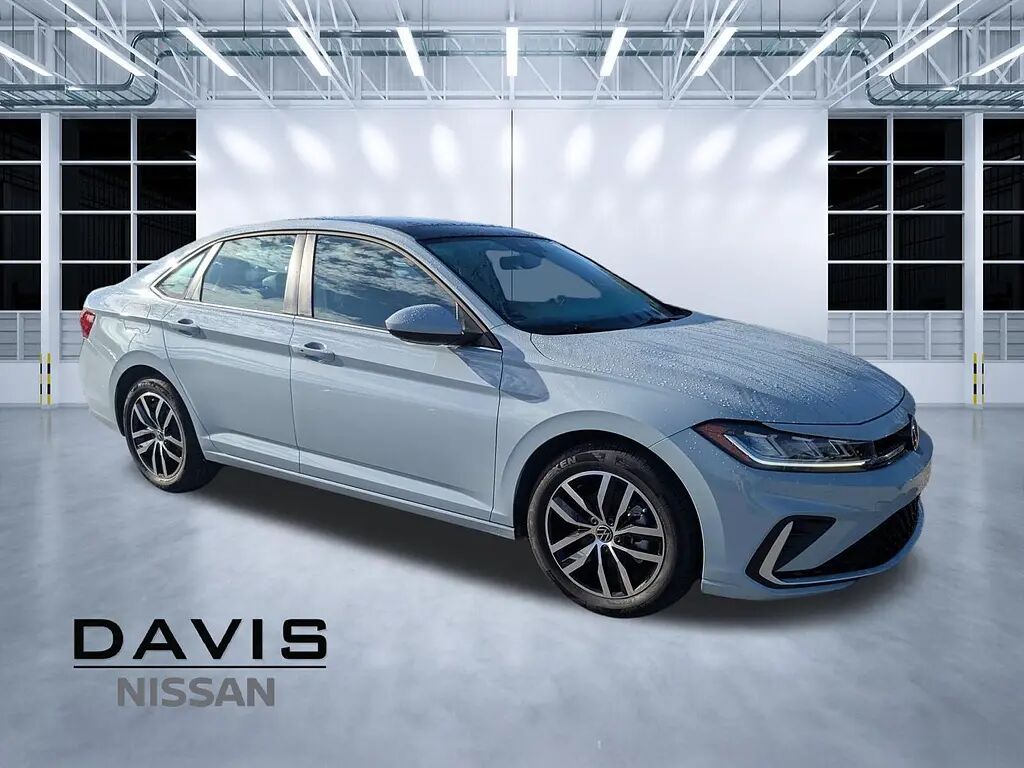 2025 Volkswagen Jetta SE — photo 1 of 13