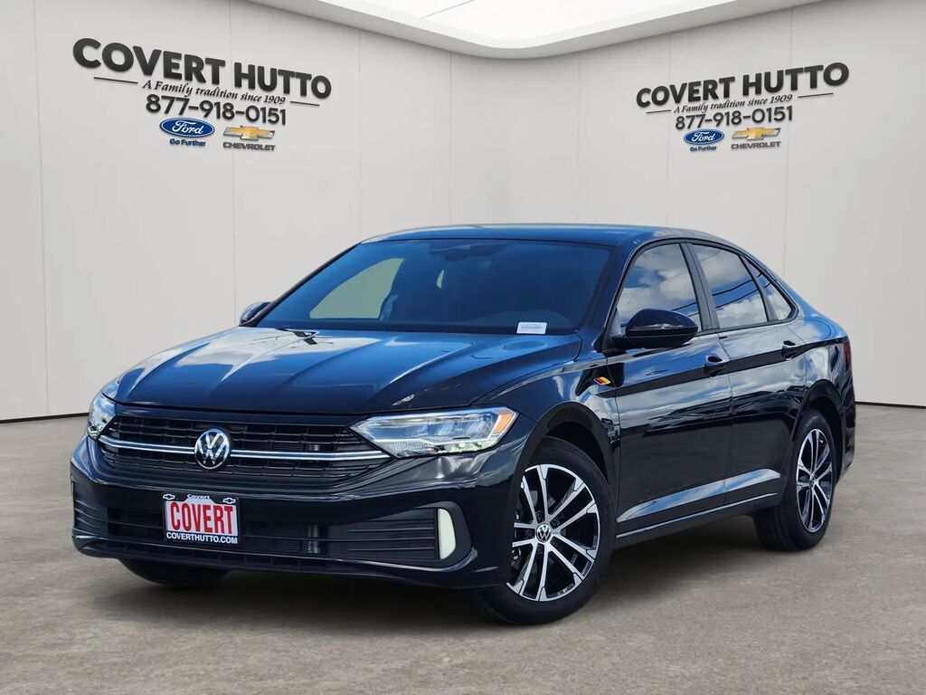 2024 Volkswagen Jetta Sport — photo 1 of 13