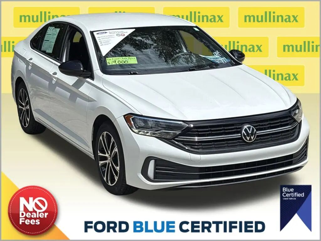 2023 Volkswagen Jetta Sport — photo 1 of 19