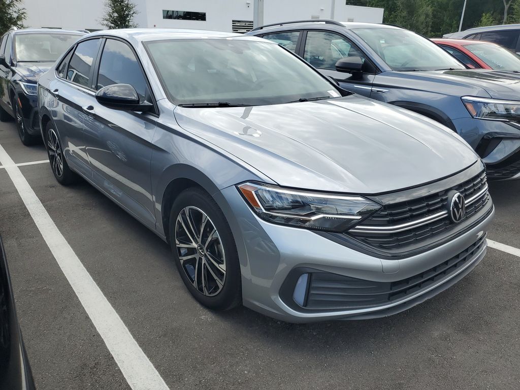 2024 Volkswagen Jetta 1.5T Sport — photo 1 of 13