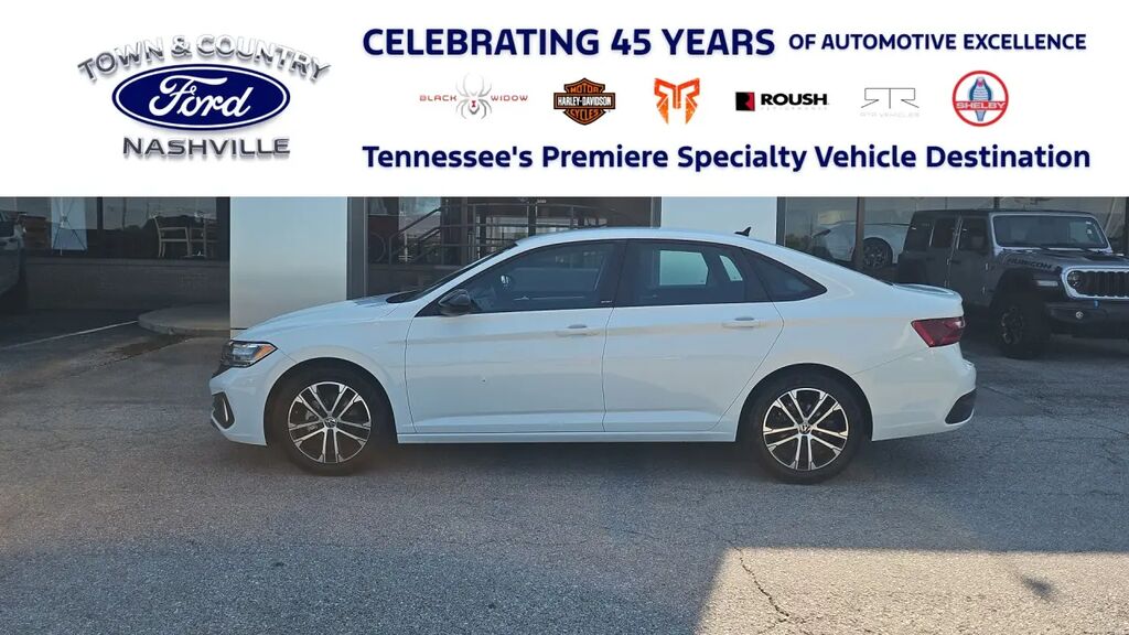 2023 Volkswagen Jetta Sport — photo 1 of 13