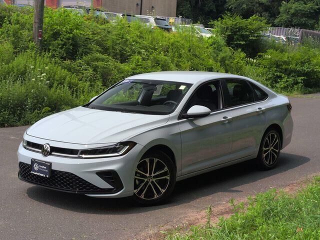 2026 Volkswagen Jetta Sport — photo 1 of 13