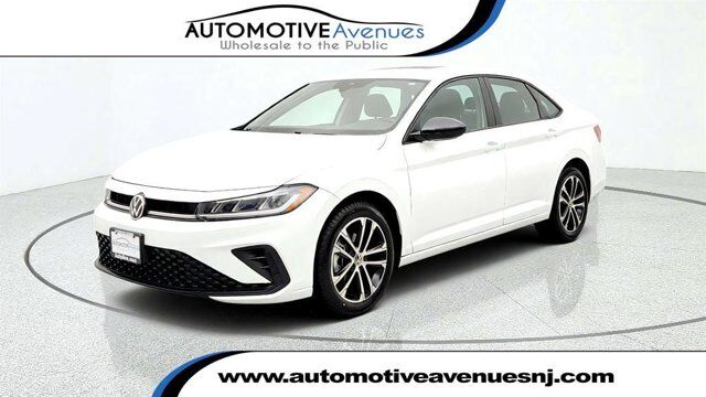 2025 Volkswagen Jetta Sport — photo 1 of 1