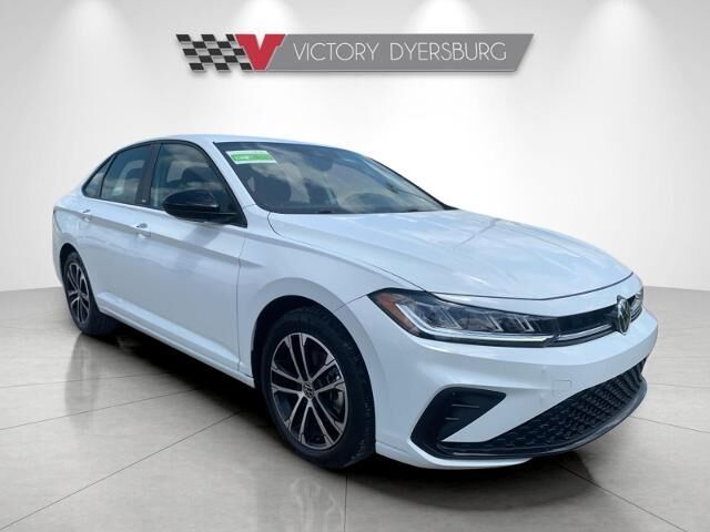 2025 Volkswagen Jetta Sport — photo 1 of 36