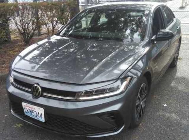 2025 Volkswagen Jetta Sport — photo 1 of 1