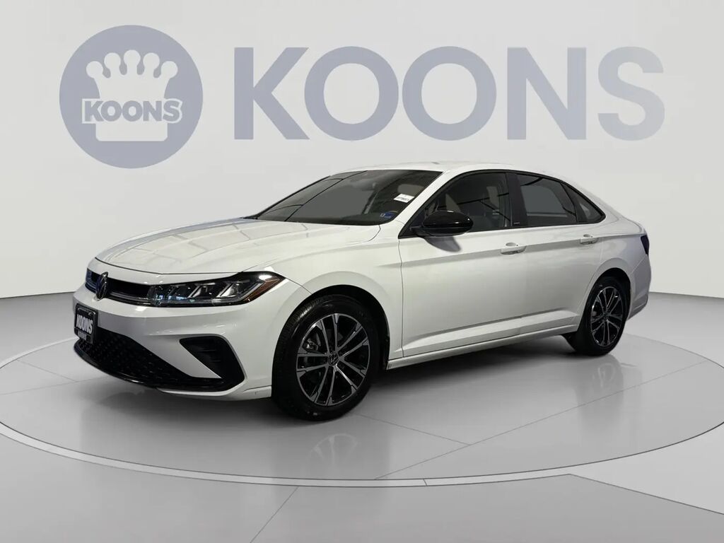 2025 Volkswagen Jetta Sport — photo 1 of 14