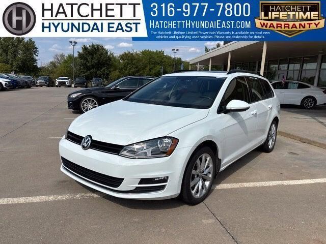 2017 Volkswagen Golf SportWagen TSI S — photo 1 of 13