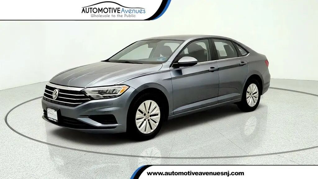 2020 Volkswagen Jetta S — photo 1 of 15