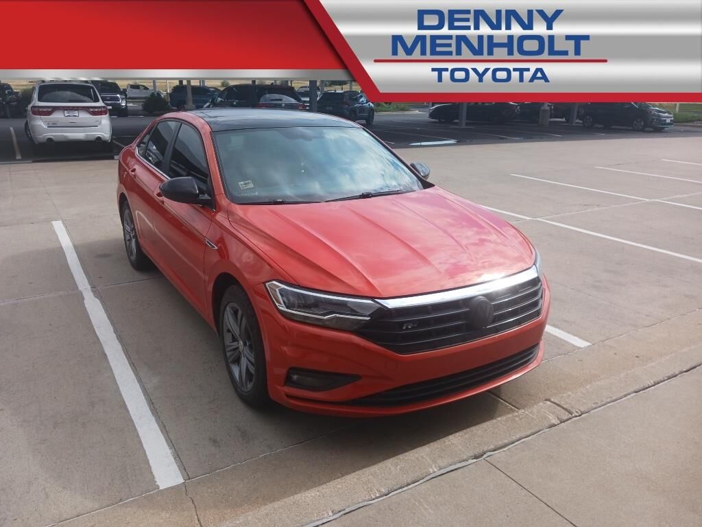 2019 Volkswagen Jetta SE — photo 1 of 2