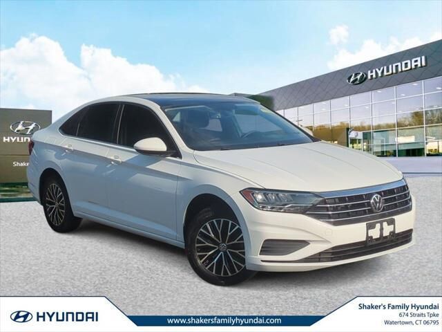 2021 Volkswagen Jetta SE — photo 1 of 13