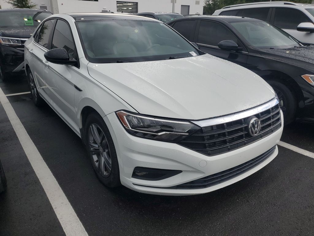 2020 Volkswagen Jetta R-Line — photo 1 of 1