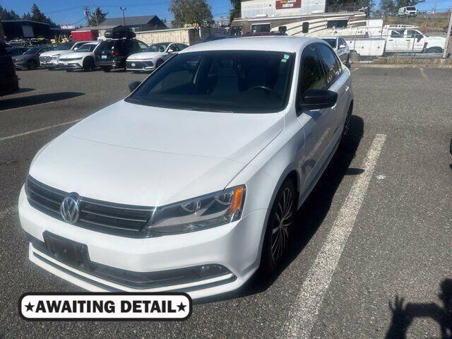 2015 Volkswagen Jetta Sport — photo 1 of 6