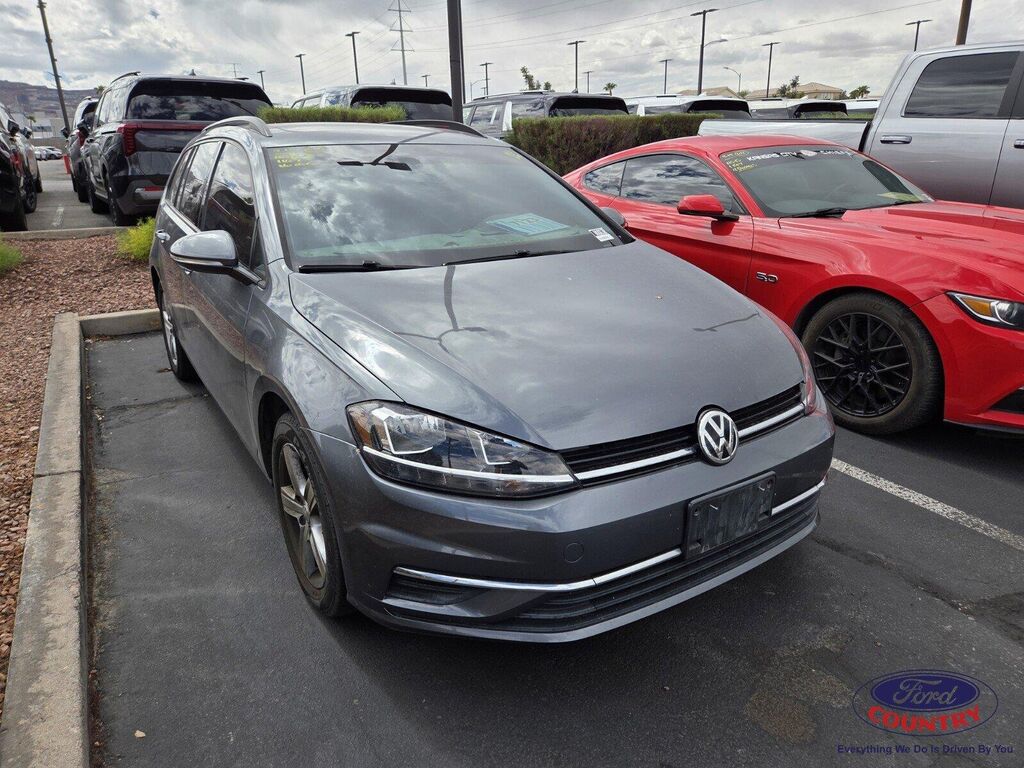 2018 Volkswagen Golf SportWagen TSI SE — photo 1 of 1