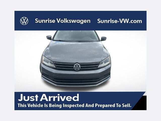 2017 Volkswagen Jetta 1.4T SE — photo 1 of 42