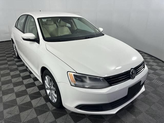 2012 Volkswagen Jetta SE — photo 1 of 13