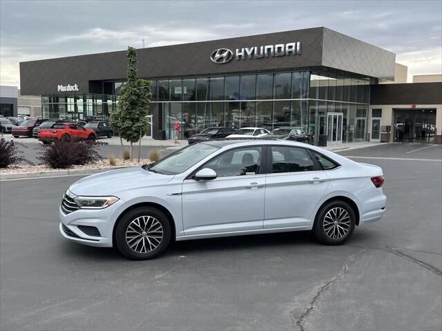 2019 Volkswagen Jetta SEL — photo 1 of 26