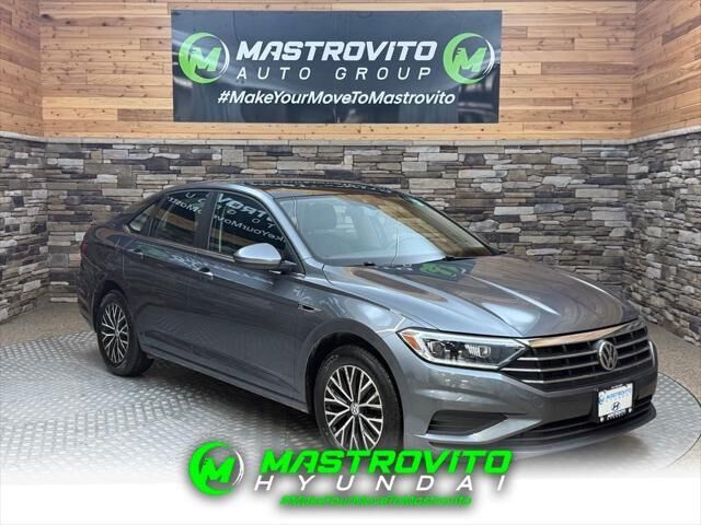 2019 Volkswagen Jetta SEL — photo 1 of 13