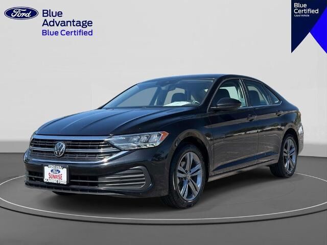 2024 Volkswagen Jetta SE — photo 1 of 40