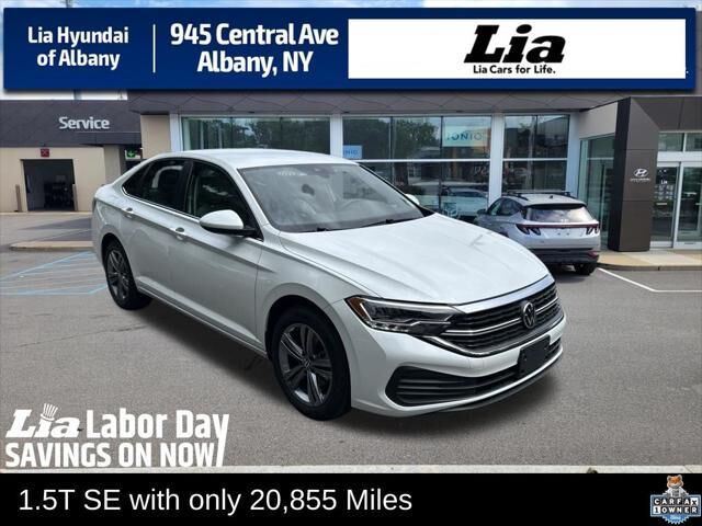 2023 Volkswagen Jetta SE — photo 1 of 13