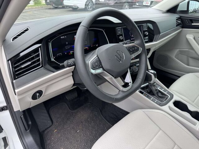 2024 Volkswagen Jetta 1.5T SE — photo 1 of 12