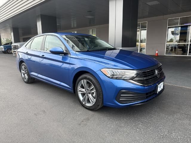 2024 Volkswagen Jetta SE — photo 1 of 13